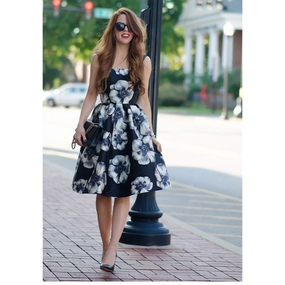 Chi Chi Black and White Pin Up 50s Floral Flare Crinoline Mini Dress Size 6 - Picture 2 of 11